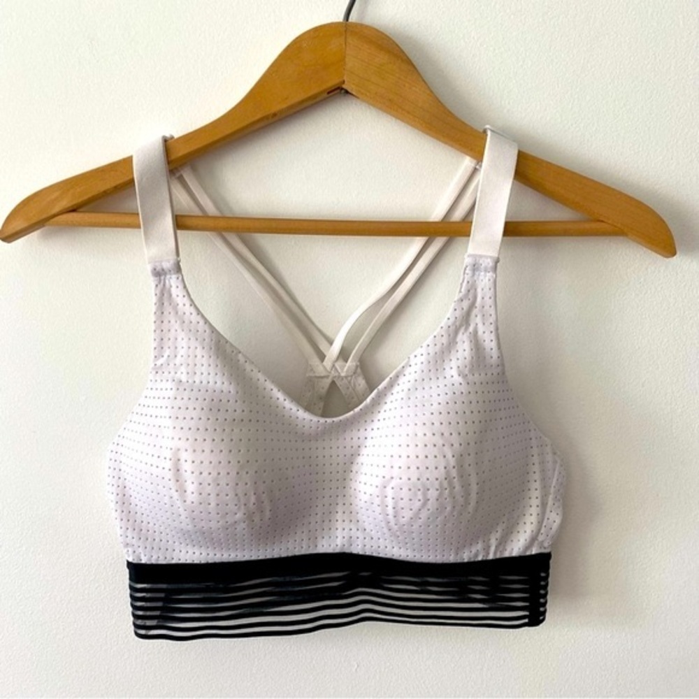 Victoria’s Secret Sport Lightweight white and black sports bra size 32B